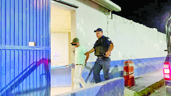 Se reúne con ex y termina golpeado