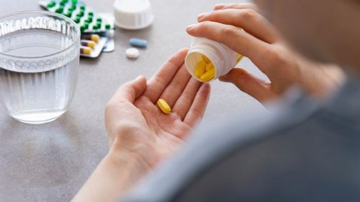 Por qué el consumo frecuente de antibióticos puede aumentar el riesgo de desarrollar una enfermedad inflamatoria del intestino