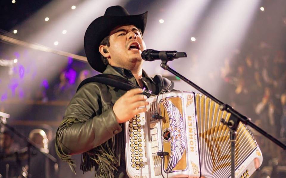 Reaparece Alfredo Olivas en redes sociales: ‘Qué está pasando, doctor’, dice el cantante