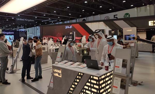 Países muestran su arsenal en Emiratos Árabes Unidos; Rusia exhibe armamento
