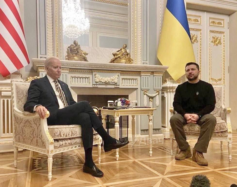 Biden realiza visita sorpresa a Ucrania y promete nueva entrega de armas