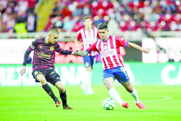Doblete de ‘Pocho’ Guzmán le da triunfo a Chivas ante Xolos