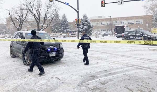 Reportan tiroteo en secundaria de Colorado
