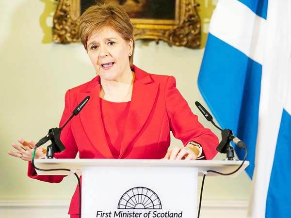 Nicola Sturgeon renuncia como primera ministra de Escocia