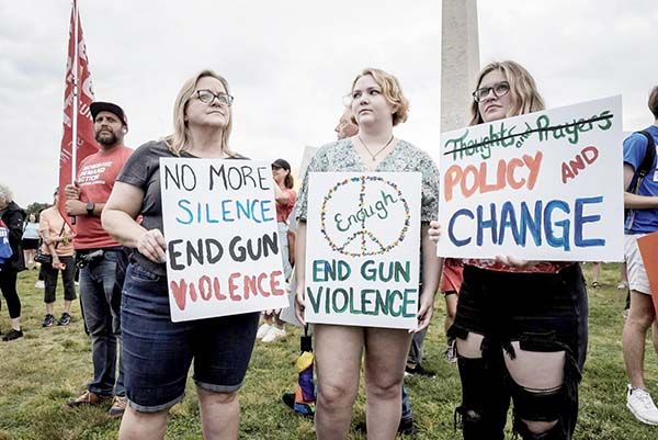 Acusados de violencia doméstica puedan poseer armas de fuego