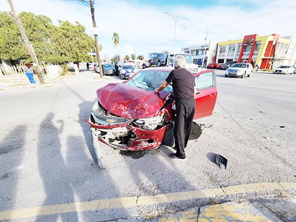 Fuerte accidente en colonia Guadalupe