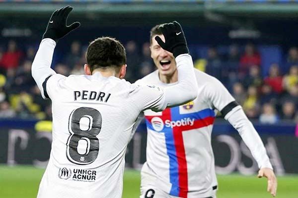 Refuerza Barcelona liderato tras triunfo ante Villarreal