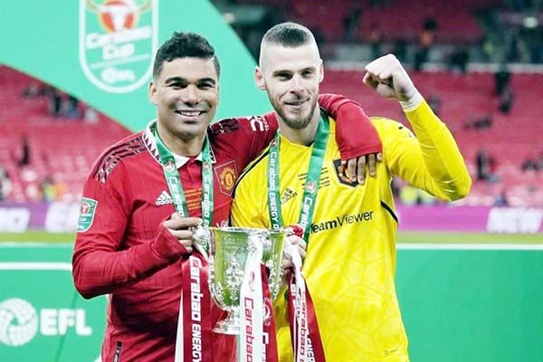Levanta Manchester United título en Copa de la Liga