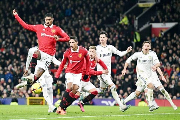 Rescata Manchester United empate en Old Trafford ante Leeds