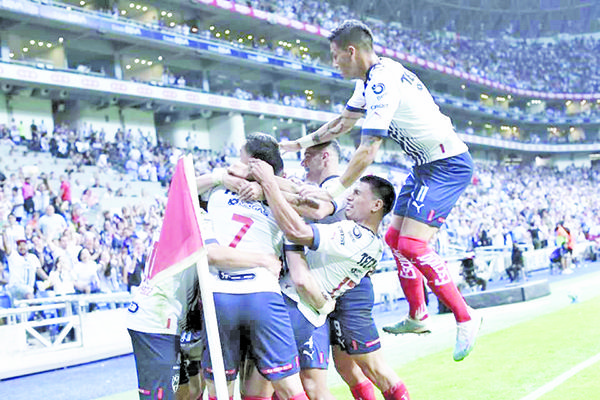 Rayados a la cima y con racha histórica