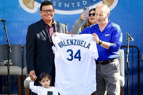 Retirará Dodgers número de Fernando Valenzuela