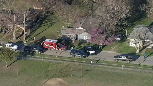 Encuentran muertos a tres niños que estaban bajo el cuidado de Servicios de Protección Infantil en Texas. Otros dos fueron hospitalizados