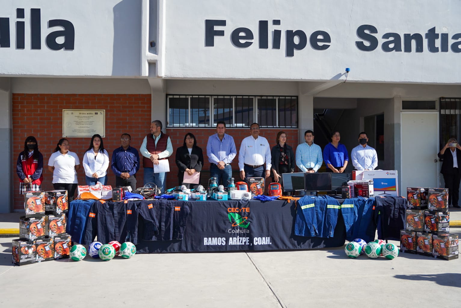 BRINDAN MAYOR EQUIPAMIENTO AL CECyTE CON “MEJORA TU ESCUELA”
