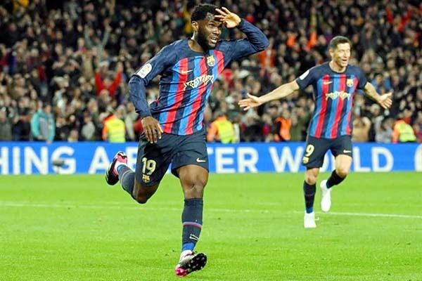 Remonta Barcelona y se acerca al título en LaLiga
