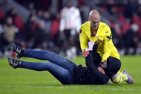 Dos meses de cárcel a hincha que golpeó a Marko Dmitrovic