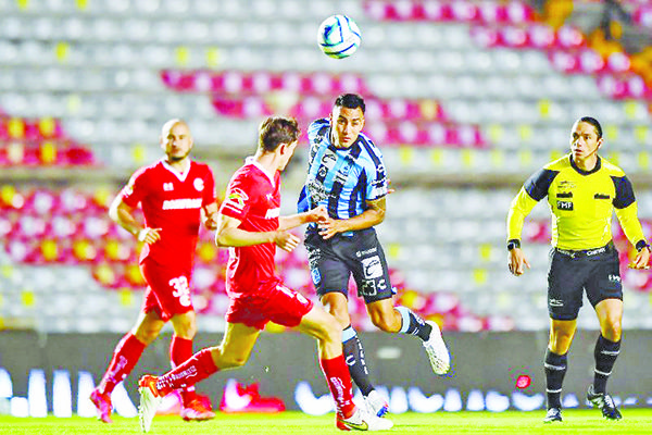 GALLOS ‘PICOTEARON’ A TOLUCA PARA ROMPER RACHA DE 15 PARTIDOS AL HILO SIN GANAR