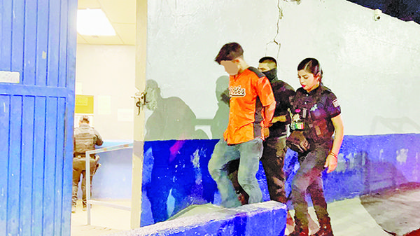 Detienen a joven por agredir a su madre
