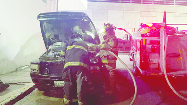 Extinguen bomberos conato en gasolinera