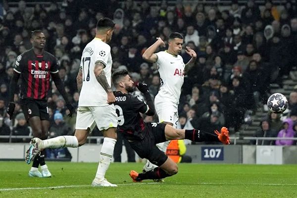 Aguanta Milan ante Tottenham y avanza a Cuartos de UCL