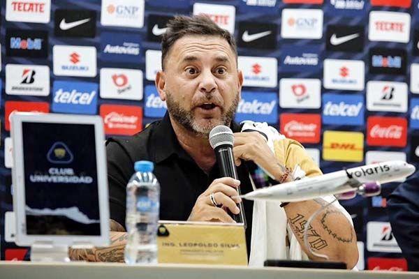 Presenta Pumas a Antonio Mohamed como técnico