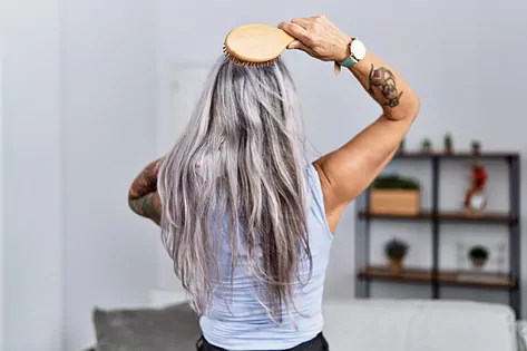 La ciencia halla una fórmula para revertir el proceso de las canas