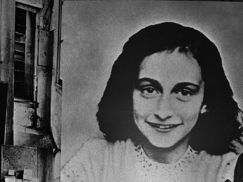 Prohíben ‘El Diario de Ana Frank’ ilustrada en escuelas de EEUU