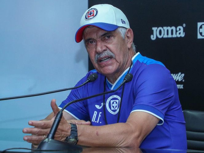 ‘Tuca’ Ferretti busca mejorar a Cruz Azul anímicamente