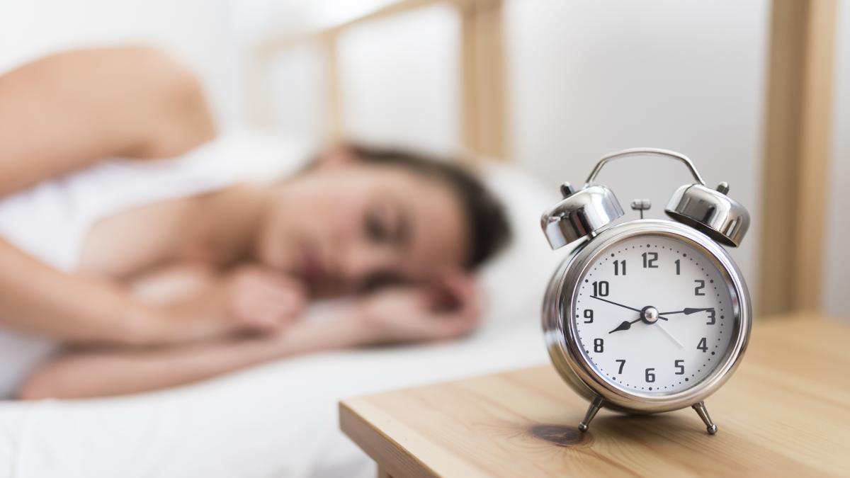 Hoy no me puedo levantar: ¿Qué es la inercia de sueño y cómo puedes reducirla?