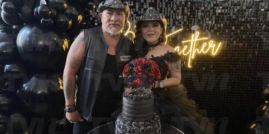 FOTOS: Todo muy oscuro y tenebroso, así fue la boda del «cazafantasmas» Carlos Trejo y Mery