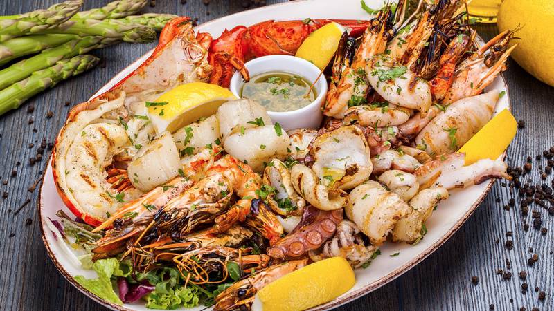 ¿Qué tanto daño hace comer mariscos?
