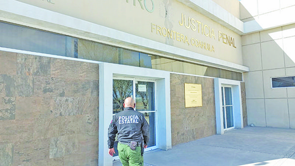 Da jueza plazo a obrero de AHMSA para pagar