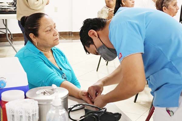 Brinda Caravana de Salud mejores servicios médicos