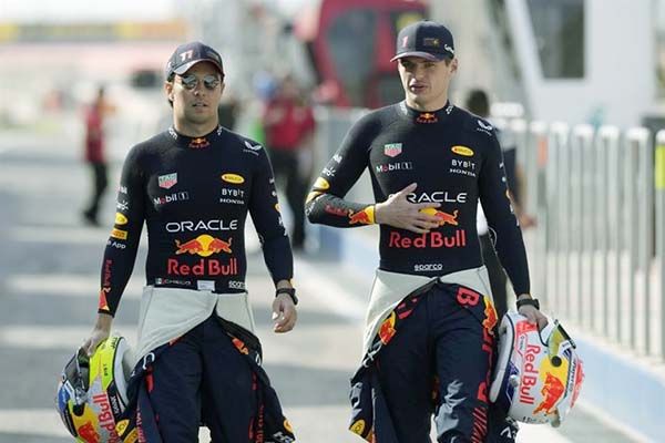 Tener a Max te convierte en un mejor piloto.- Checo Pérez