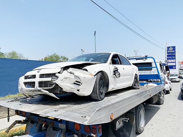 Choca joven de 17 en estado de ebriedad