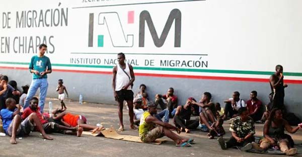 Aprehende FGR a delegado del INM