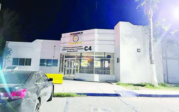 Cae bombero por muerte de perros