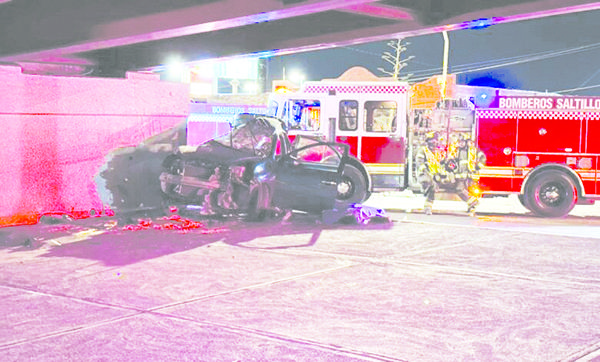Mueren padre e hijo en fuerte accidente