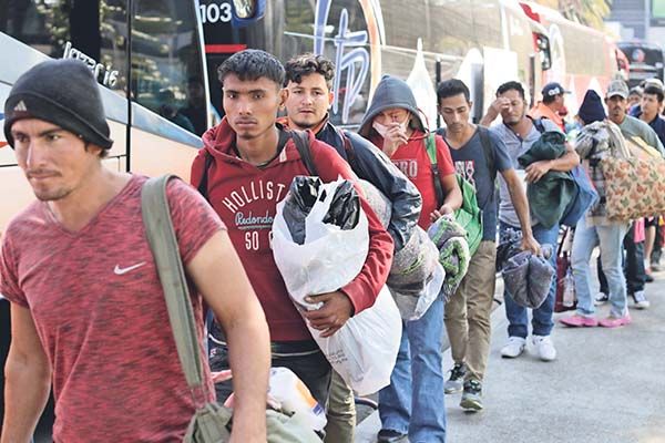 Migrantes… Biden los quiere lejos de EU