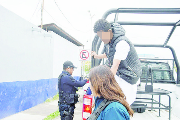 Intenta evadir pago en la Central; lo detienen