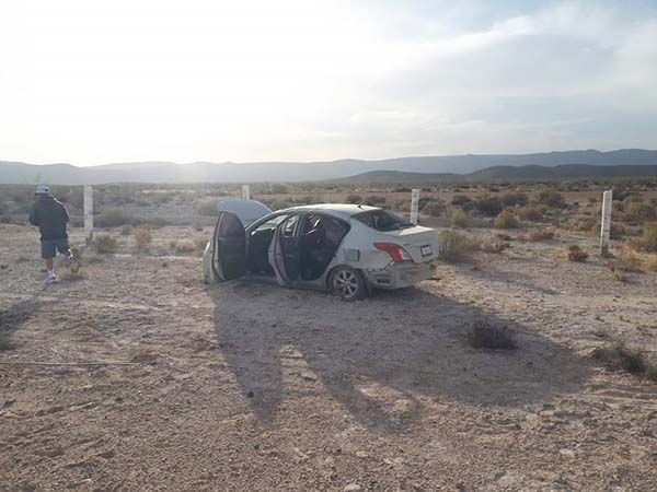 Volcadura en Carretera 30 deja familia lesionada