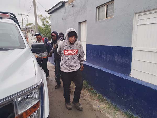 Detienen a 8 por trastocar el orden