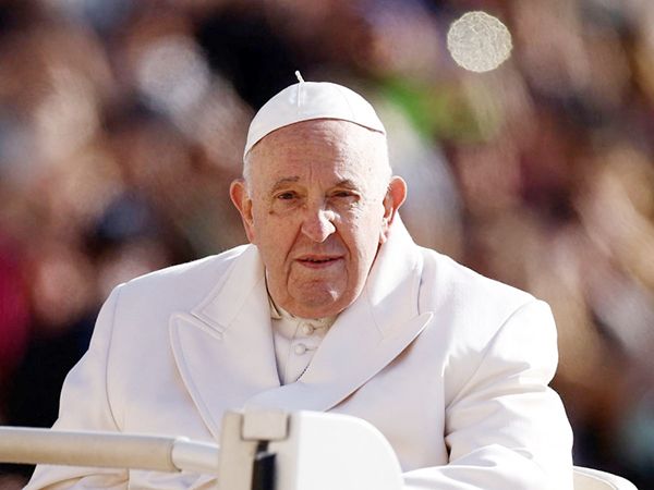 Papa Francisco sería dado de alta hoy