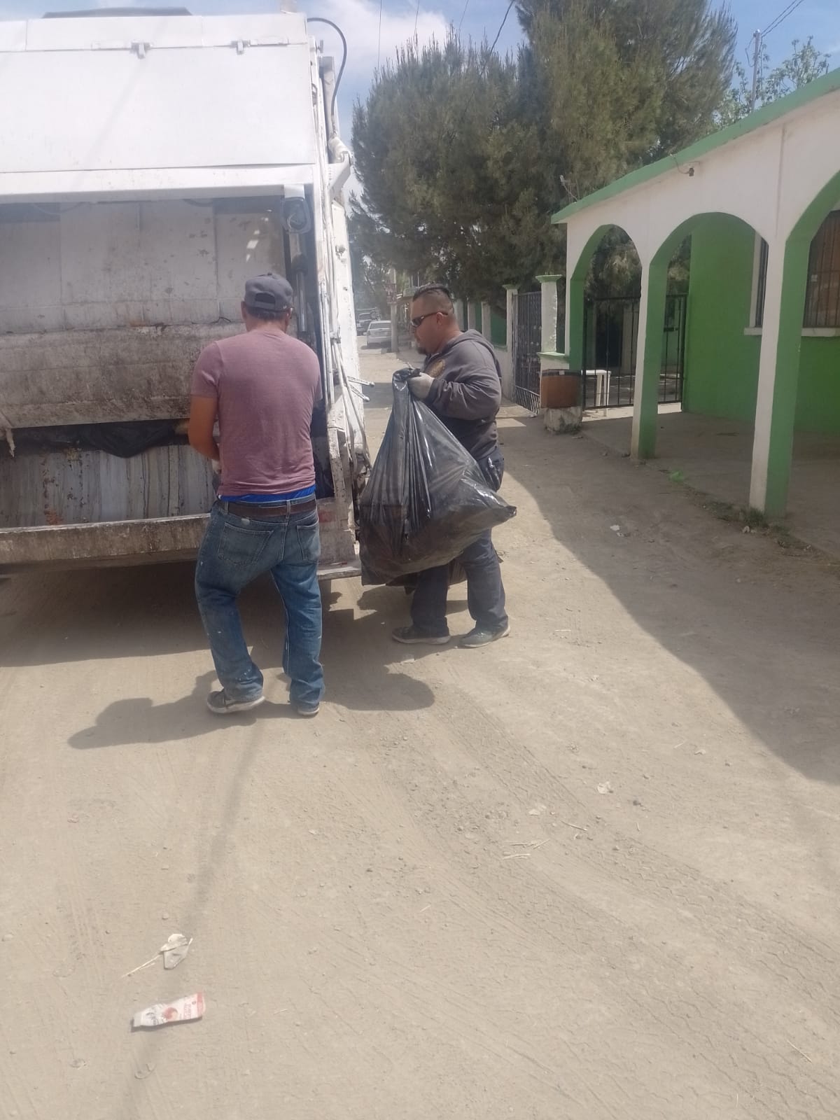 REALIZAN BRIGADAS ESPECIALES PARA RECOLECCIÓN DE BASURA EN EJIDOS