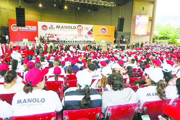 Compromete Manolo mayor desarrollo laboral