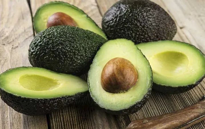 ¿Cómo hacer un insecticida natural con la semilla de aguacate?