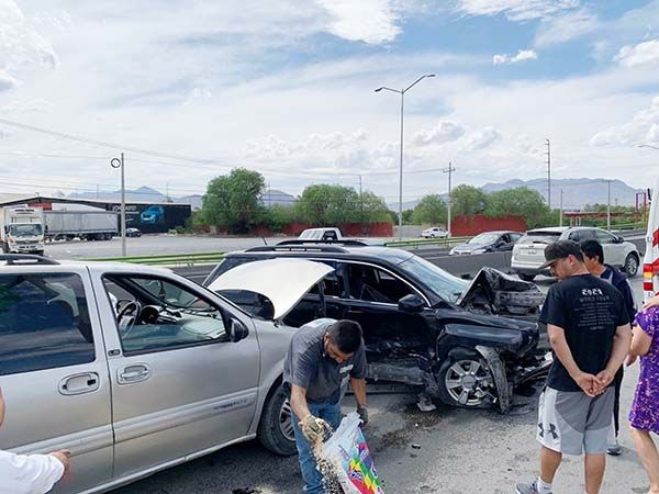 Arroja accidente tres lesionados