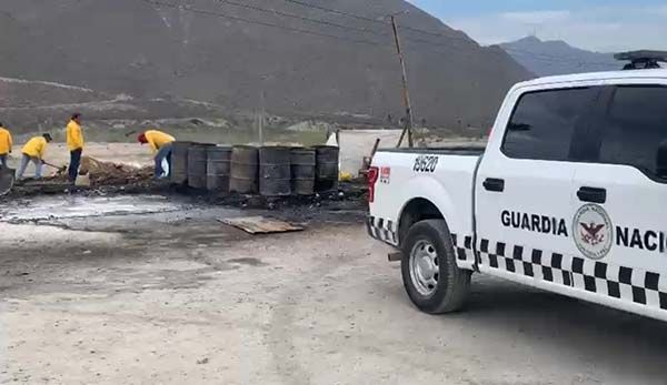 Voraz incendio sobre carretera a Sal-Mon
