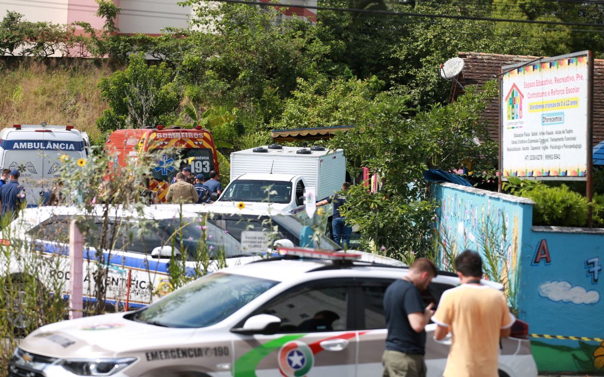Mueren 4 niños en ataque a una guardería en Brasil