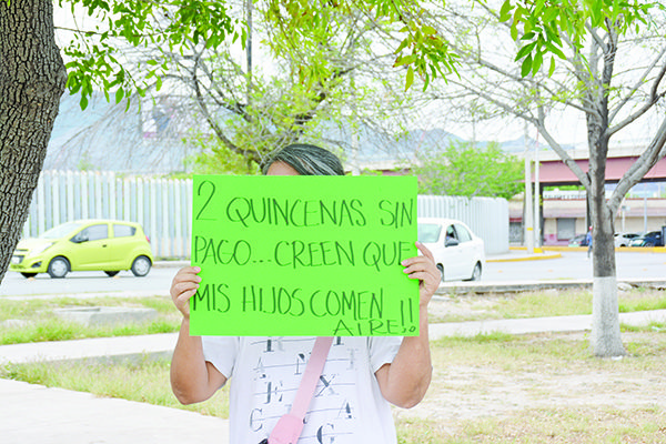 Pega hambre a las familias de obreros