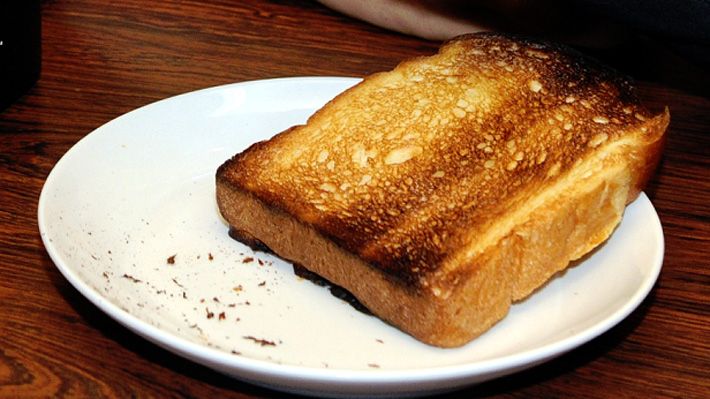 Por qué comer alimentos tostados puede ser peligroso para la salud